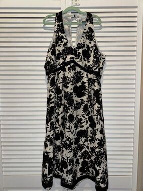 Ann Taylor Black and White Floral Midi Dress